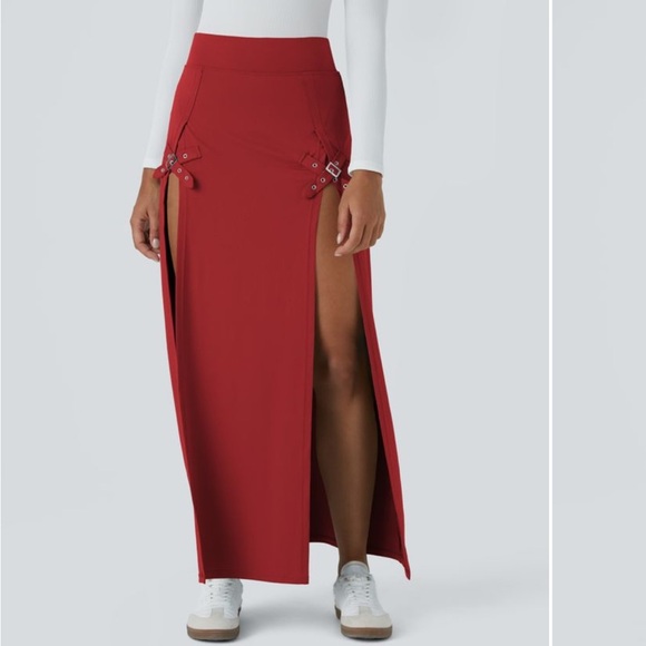 HALARA Dresses & Skirts - [Halara] NWT Waisted Decorative Buckle Split 2-in-1 Maxi
Casual Skirt